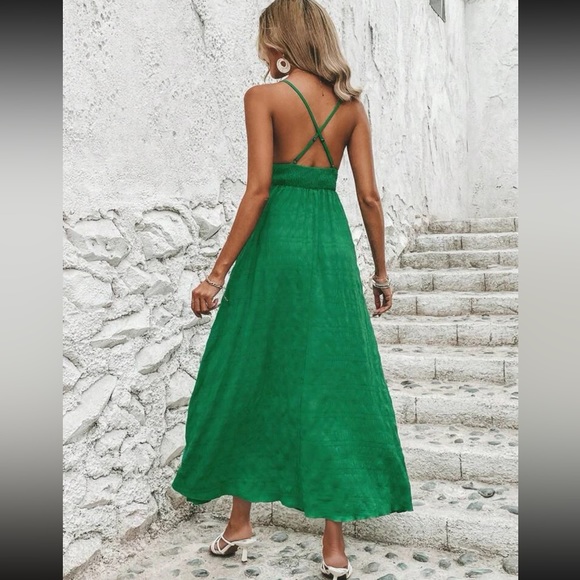 Boho crisscross backless cami dress - Picture 3 of 6